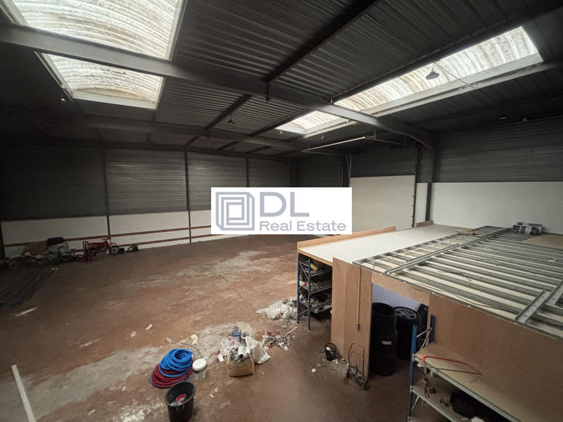 Entrepôt - 600 m²