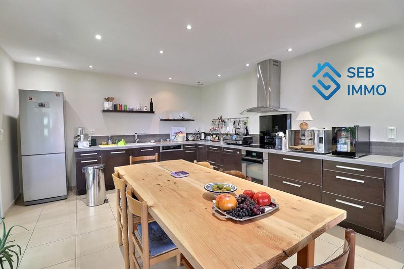 Maison - 167 m² - 6 pièces