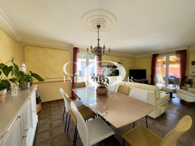 Maison - 117 m² - 7 pièces