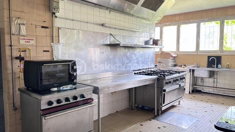 Bureau - 600 m² - 35 pièces