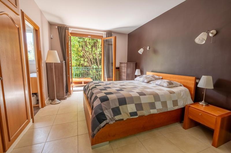 Maison - 195 m² - 8 pièces