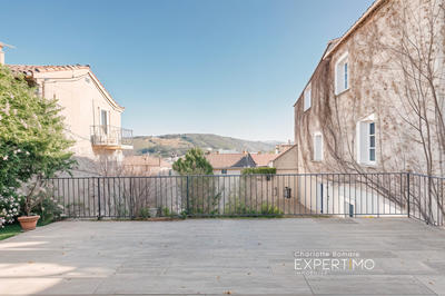 Maison de village - 257 m² - 10 pièces