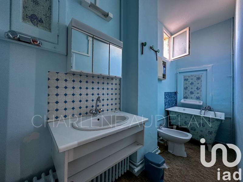 Maison - 264 m² - 11 pièces