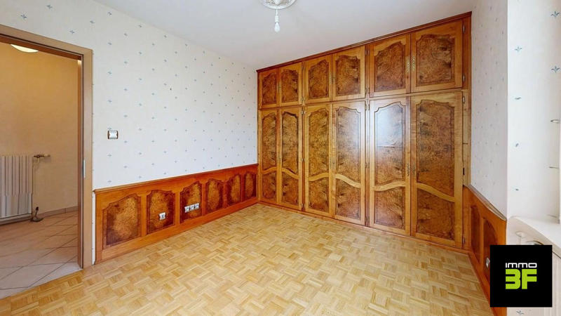 Maison traditionnelle - 150 m² - 6 pièces