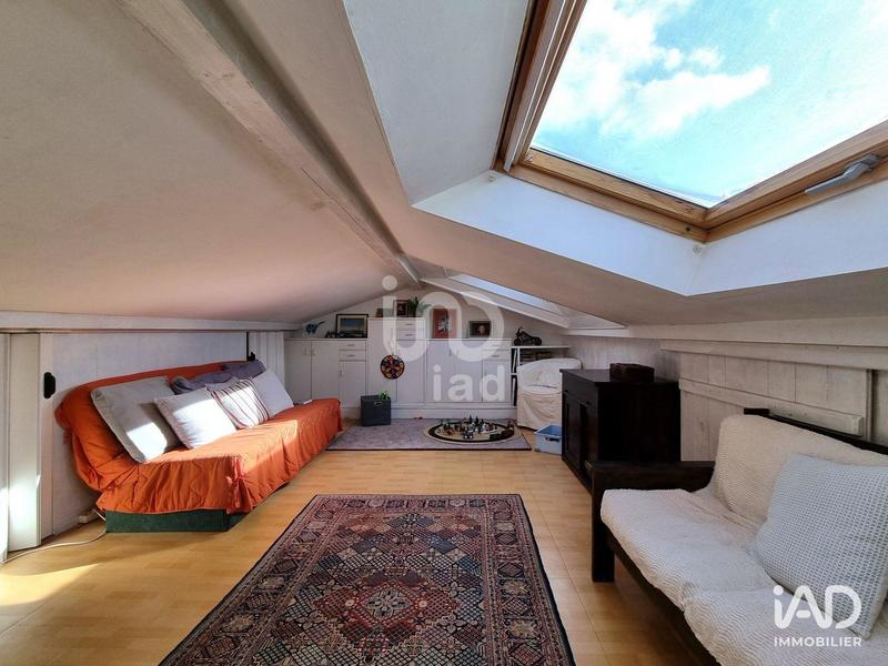 Maison - 235 m² - 8 pièces