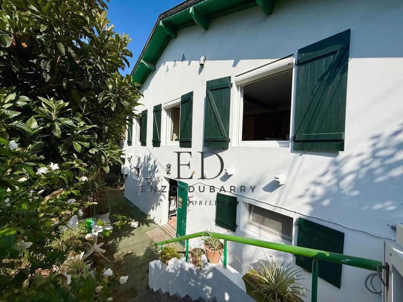 Maison - 193 m² - 7 pièces