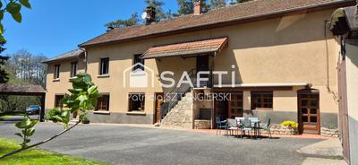 Maison - 205 m² - 10 pièces