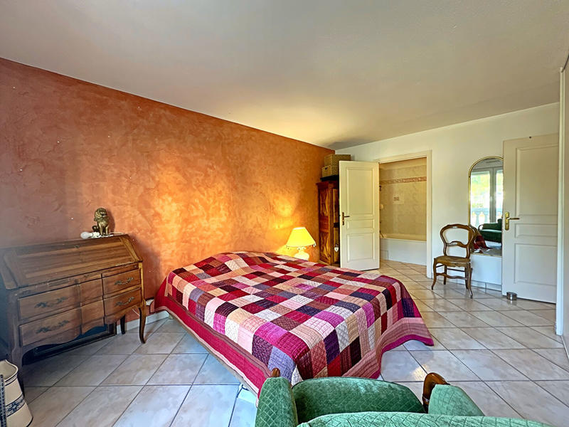 Appartement - 102 m² - 4 pièces