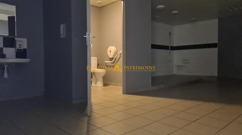 Local d'activités - 797 m²