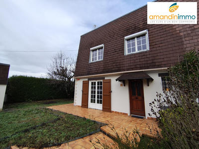 Maison - 90 m² - 5 pièces