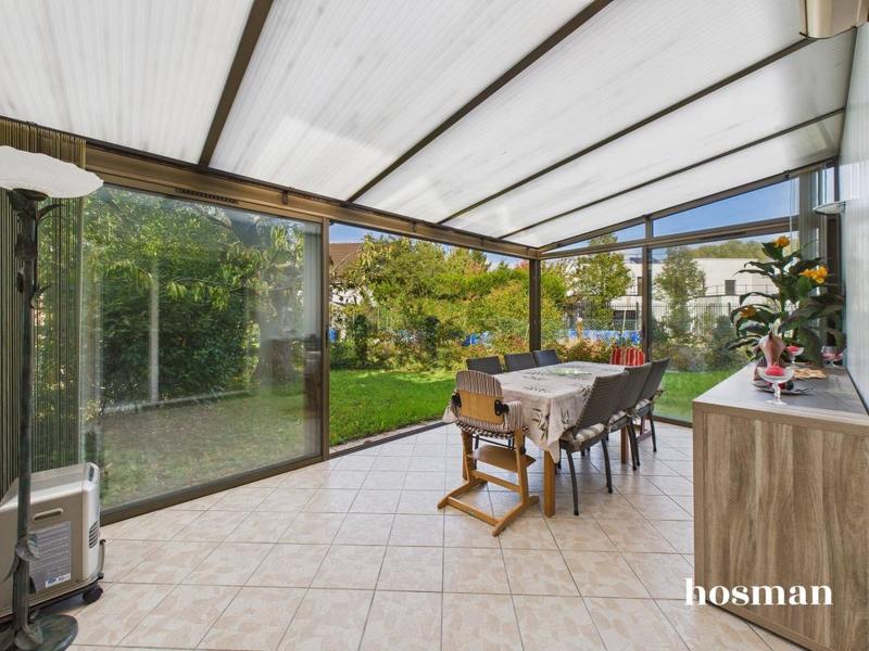 Maison - 97 m² - 5 pièces