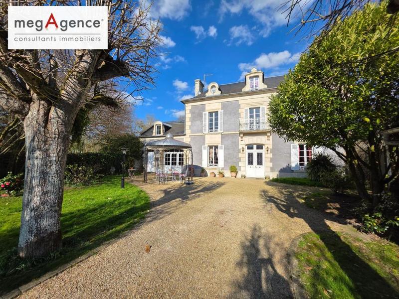 Maison - 200 m² - 10 pièces