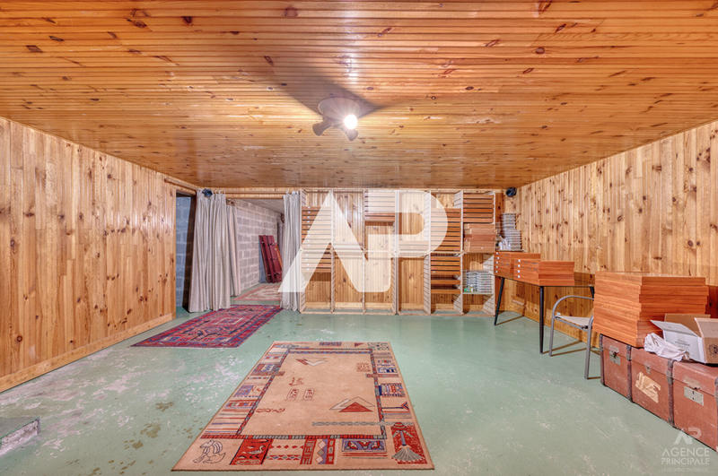 Maison - 171 m² - 7 pièces