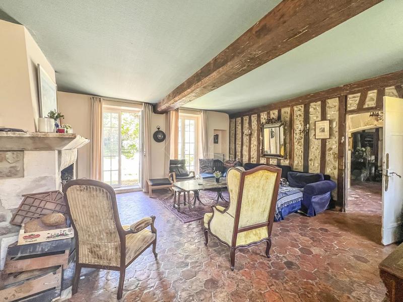 Maison - 383 m² - 17 pièces