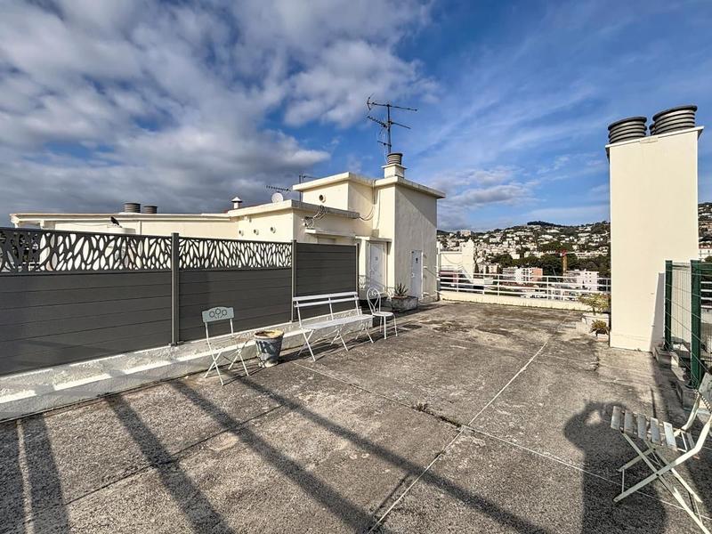 Appartement - 100 m² - 3 pièces