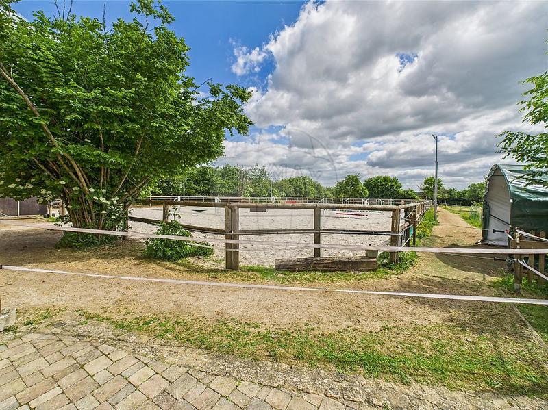 Corps de ferme - 262 m² - 6 pièces