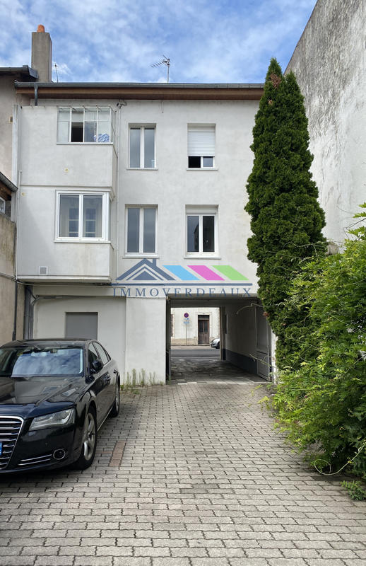 Immeuble - 140 m² - 8 pièces