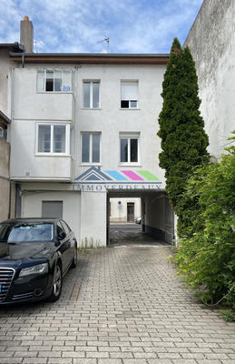 Immeuble - 140 m² - 8 pièces