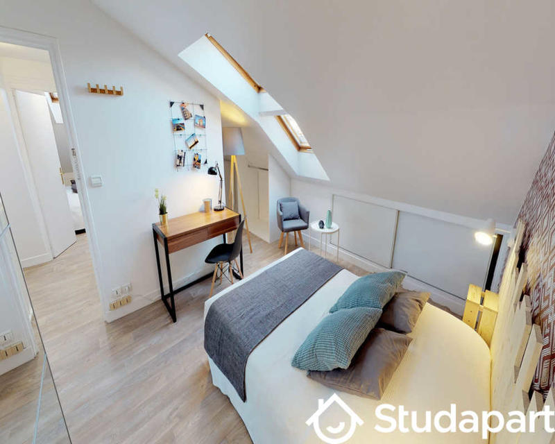 Chambre - 80 m² - 1 pièce