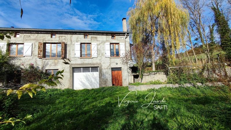 Maison - 216 m² - 9 pièces