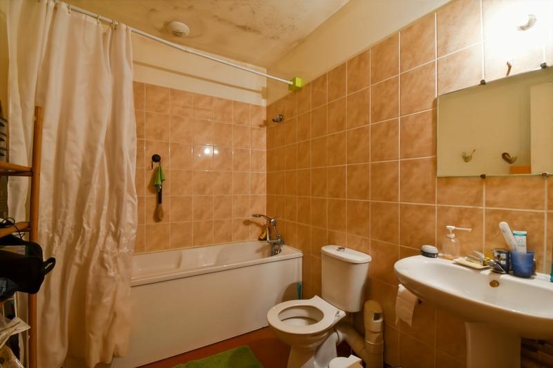 Immeuble - 180 m² - 7 pièces