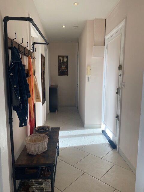 Appartement - 80 m² - 3 pièces