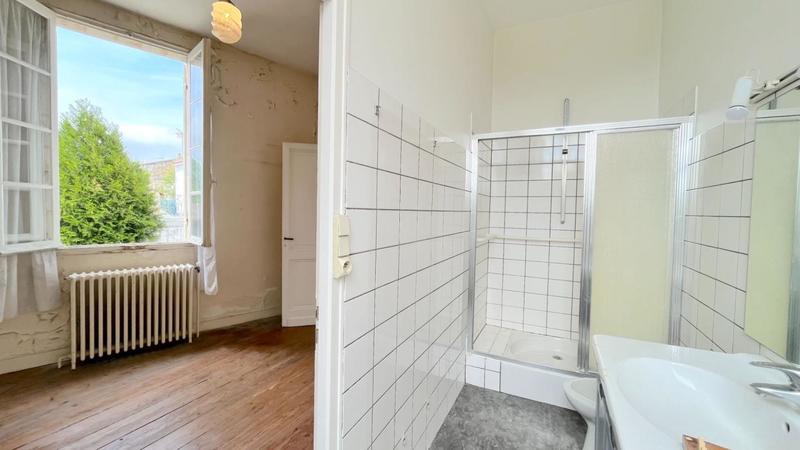 Maison en pierre - 317 m² - 11 pièces