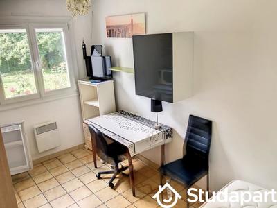 Chambre - 10 m² - 1 pièce