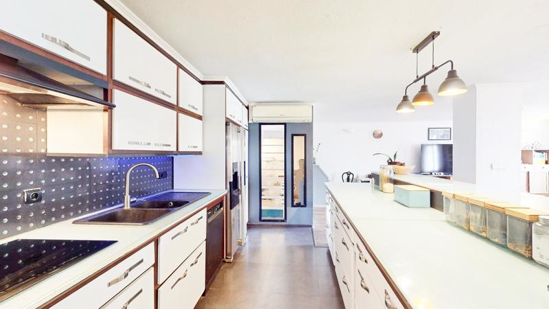 Appartement - 188 m² - 5 pièces