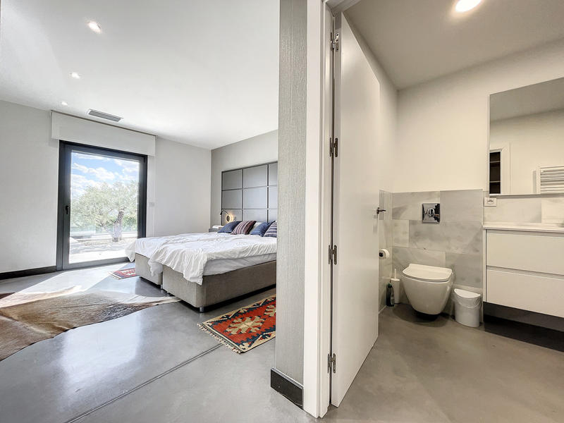 Villa - 300 m² - 6 pièces