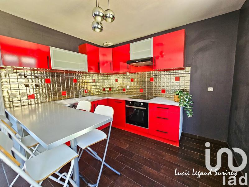 Maison - 95 m² - 5 pièces