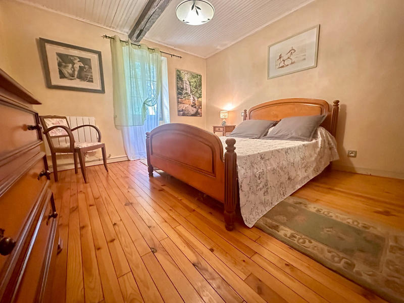 Maison - 375 m² - 17 pièces