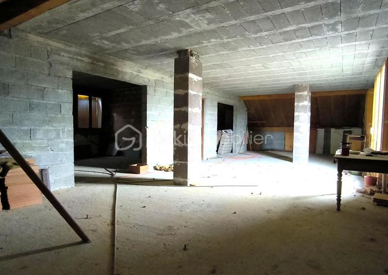 Maison - 353 m² - 8 pièces