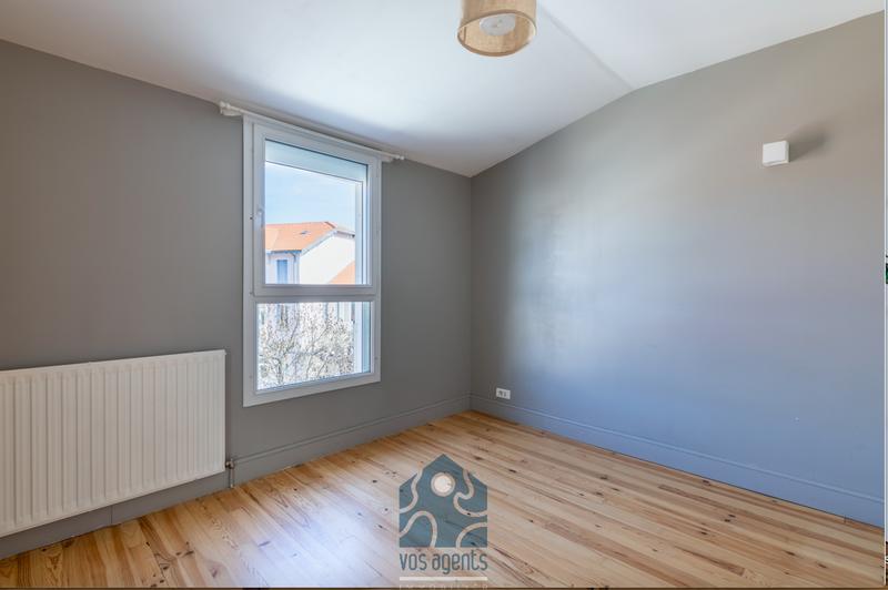 Maison - 181 m² - 7 pièces