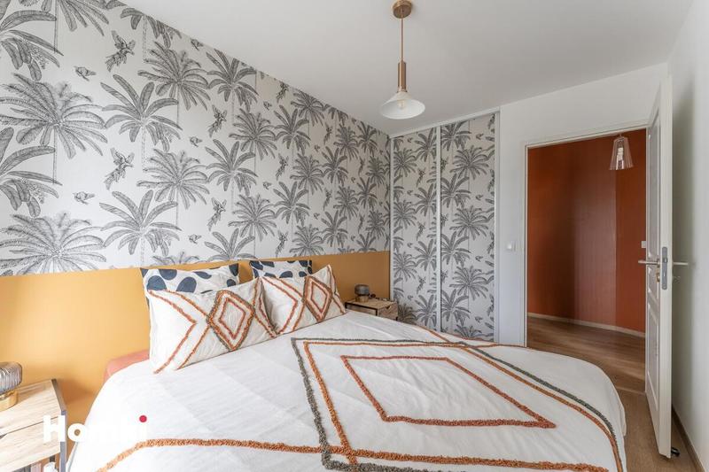 Appartement - 80 m² - 4 pièces