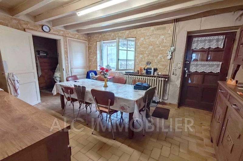 Maison - 151 m² - 1 pièce