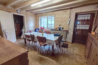 Maison - 151 m² - 1 pièce