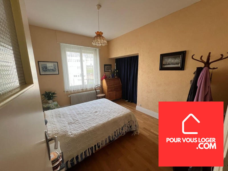 Maison - 200 m² - 7 pièces