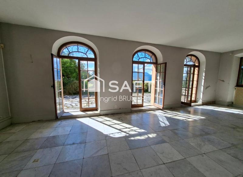 Maison de maîtres - 428 m² - 10 pièces