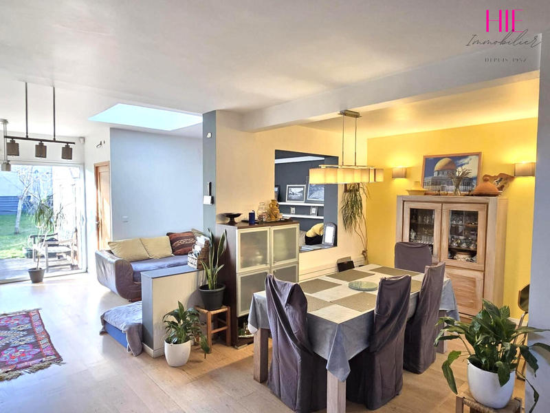 Maison traditionnelle - 110 m² - 7 pièces