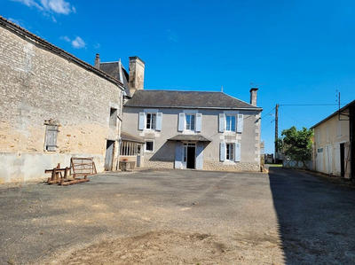 Maison - 210 m² - 10 pièces