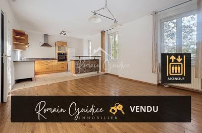 Appartement - 58 m² - 3 pièces