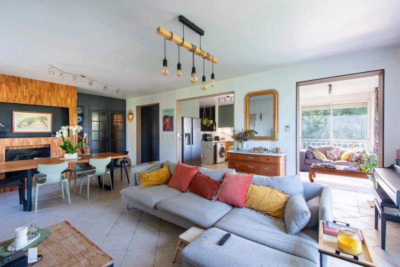 Maison - 255 m² - 10 pièces