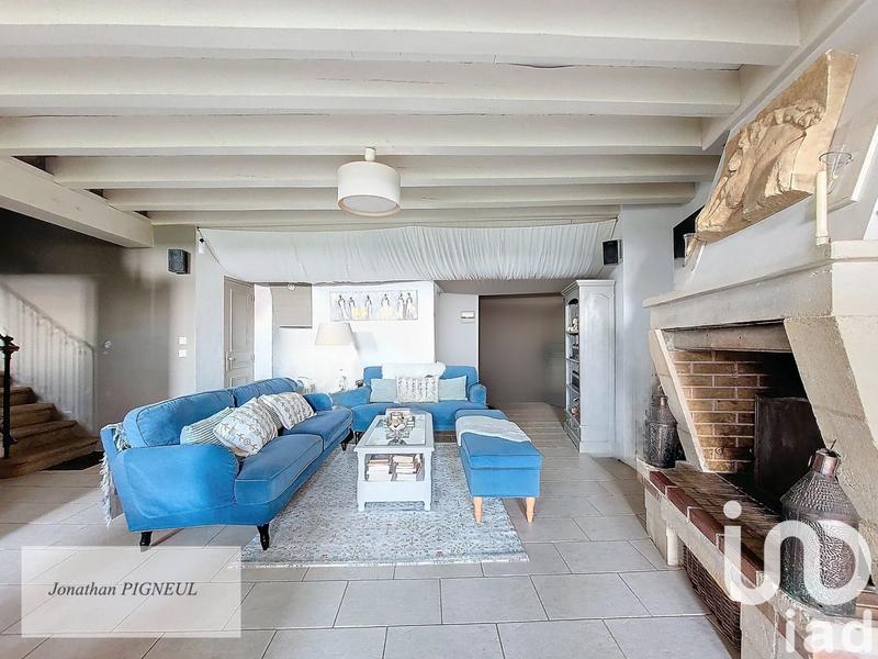 Maison - 240 m² - 6 pièces