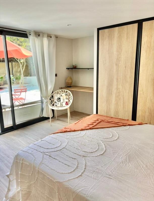 Maison - 180 m² - 6 pièces