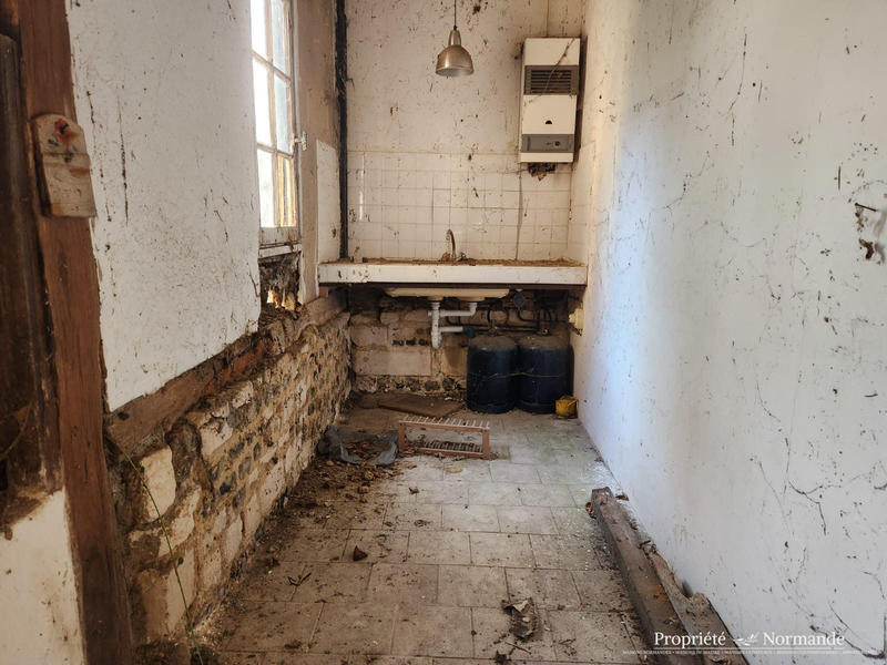 Maison ancienne - 2 750 m² - 3 pièces