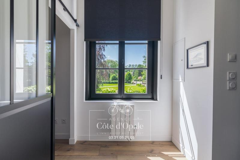 Maison - 350 m² - 8 pièces