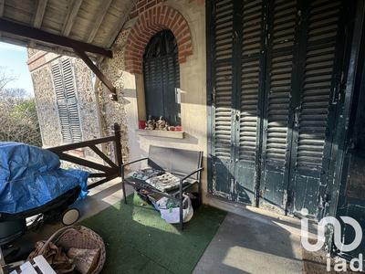 Maison - 220 m² - 11 pièces