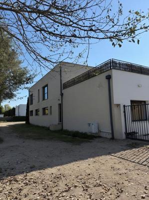 Local d'activité / Entrepôt - 225 m²