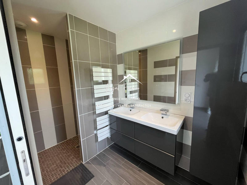 Maison contemporaine - 152 m² - 5 pièces